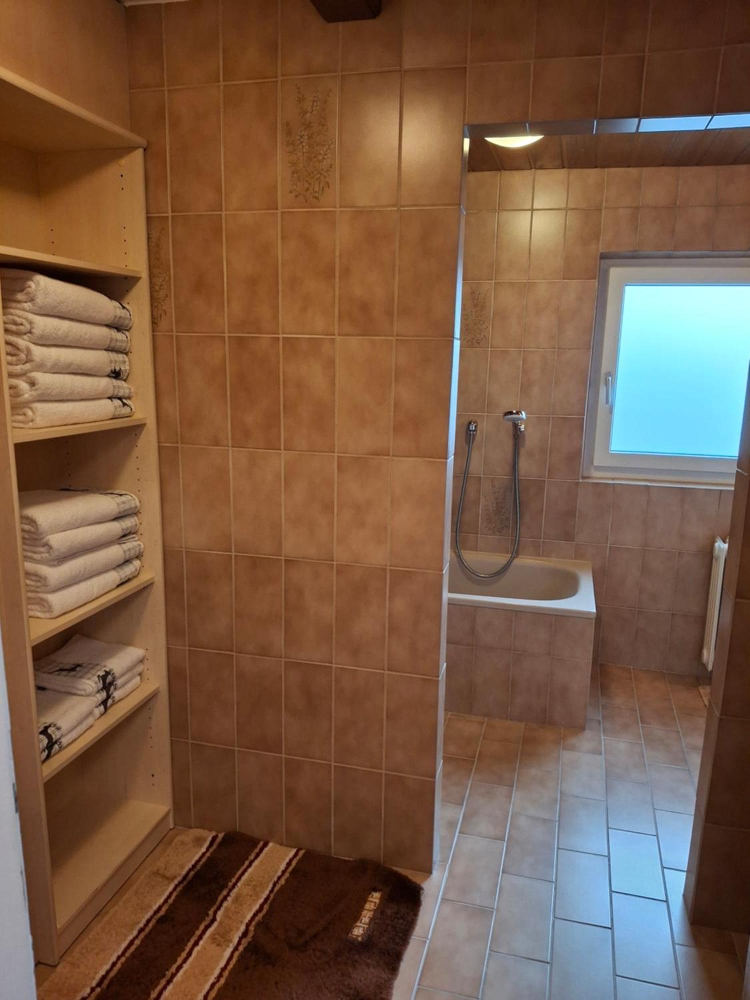 Apart Ritzl Fügen Екстериор снимка